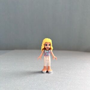 LEGO Friends Stephanie mini-doll figure